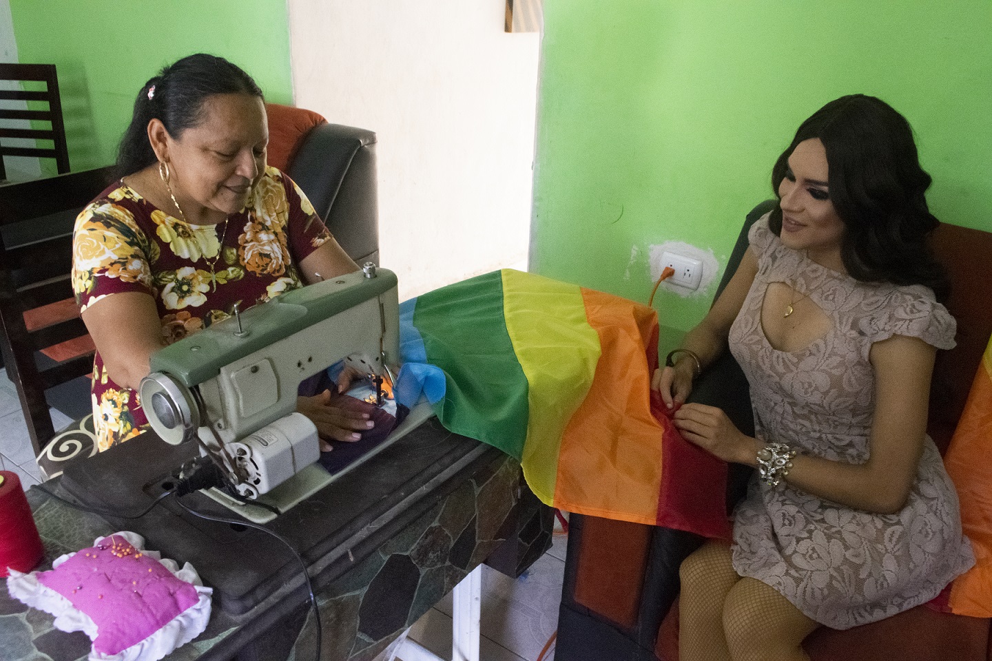 Catalina y su madre, ejemplos de apoyo a la comunidad LGBTTTIQ+